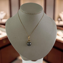 Load image into Gallery viewer, Black Tahitian Pearl &amp; 14k Yellow Gold Flowery-Cap Bale with 6 Diamonds Pendant