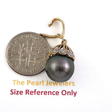 Load image into Gallery viewer, Black Tahitian Pearl &amp; 14k Yellow Gold Flowery-Cap Bale with 6 Diamonds Pendant