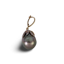 Load image into Gallery viewer, Baroque Black-Green Tahitian Pearl &amp; 14k Yellow Gold Flowery-Cap Pendant