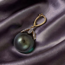 Load image into Gallery viewer, 14k Yellow Gold Flowery-Cap Enhance Bale &amp; Diamond Baroque Tahitian Pearl Pendant