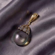 Load image into Gallery viewer, 14k Yellow Gold Enhance-Style Bale &amp; 6-Diamond Tahitian Pearl Pendant