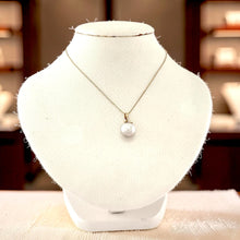 Load image into Gallery viewer, White-Smoke Tahitian Pearl &amp; Diamond Star-Bale in 14k Yellow Gold