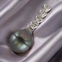 Load image into Gallery viewer, Baroque Black Tahitian Pearl &amp; Diamond Heart-Bale Pendant