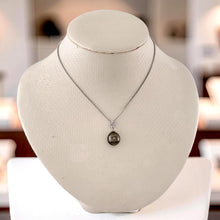 Load image into Gallery viewer, Plumeria-Bale Black Tahitian Pearl Pendant 14k