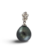 Load image into Gallery viewer, 14kw Plumeria-Bale Black Tahitian Pearl Pendant