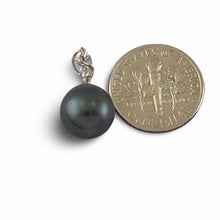Load image into Gallery viewer, 14kw Plumeria-Bale Black Tahitian Pearl Pendant