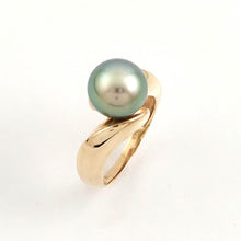 Load image into Gallery viewer, Peacock Green Tahitian Pearl 14K Yellow Gold Solitaire Ring