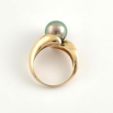 Load image into Gallery viewer, Peacock Green Tahitian Pearl 14K Yellow Gold Solitaire Ring
