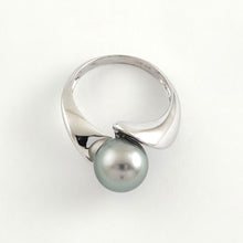 Load image into Gallery viewer, Silver Tone Tahitian Pearl 14K White Gold Ring