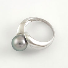 Load image into Gallery viewer, Silver Tone Tahitian Pearl 14K White Gold Ring