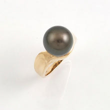 Load image into Gallery viewer, 14K Yellow Gold Black Tahitian Pearl Solitaire Ring