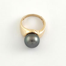 Load image into Gallery viewer, Black Tahitian Pearl Ring 14K Yellow Gold Solitaire
