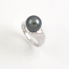 Load image into Gallery viewer, Black Tahitian Pearl Ring 14K White Gold Solitaire
