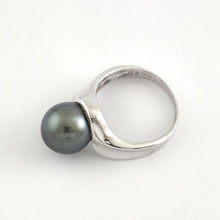 Load image into Gallery viewer, Black Tahitian Pearl Ring 14K White Gold Solitaire