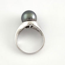 Load image into Gallery viewer, Black Tahitian Pearl Ring 14K White Gold Solitaire