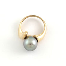 Load image into Gallery viewer, Natural Light Cyan Tahitian Pearl Ring 14K Yellow Gold Solitaire
