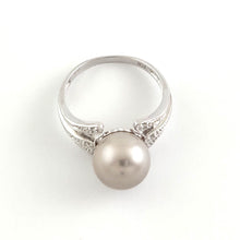Load image into Gallery viewer, Silver Gray Tahitian Pearl Ring 14K White Gold Diamond Cocktail Ring