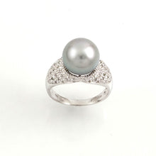 Load image into Gallery viewer, Gray Blue Tahitian Pearl Ring 14K White Gold Diamond Cocktail Ring