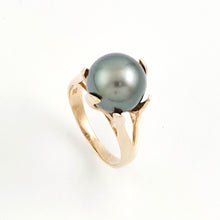 Load image into Gallery viewer, Black Tahitian Pearl Ring 14K Yellow Gold Solitaire