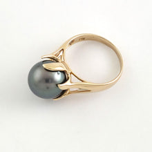 Load image into Gallery viewer, Black Tahitian Pearl Ring 14K Yellow Gold Solitaire