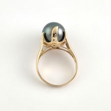 Load image into Gallery viewer, Black Tahitian Pearl Ring 14K Yellow Gold Solitaire