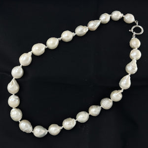 620392G45E- WHITE PEARL 11MM - 14MM FRESHWATER PEARL NECKLACE