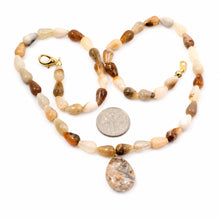 Load image into Gallery viewer, Drop-Shaped Multi-Color Agate Necklace