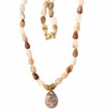 Load image into Gallery viewer, Drop-Shaped Multi-Color Agate Necklace