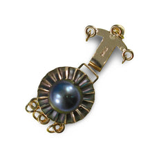 Load image into Gallery viewer, 14K Yellow Gold Triple Strands (3 Rows) Black Cultured Pearl Clasp