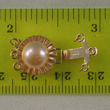 Load image into Gallery viewer, 14K Yellow Gold Triple Strands (3 Rows) Pink Cultured Pearl Clasp