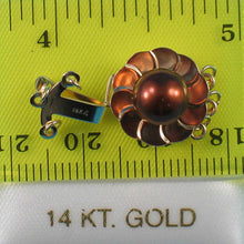 Load image into Gallery viewer, 14K Yellow Gold Triple Strands (3 Rows) Chocolate Cultured Pearl Clasp