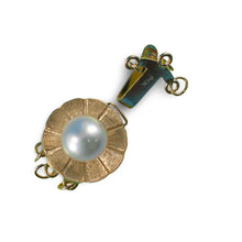 Load image into Gallery viewer, 14K Yellow Gold Triple Strands (3 Rows) White Cultured Pearl Clasp