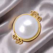 Load image into Gallery viewer, 14K Yellow Gold Triple Strands (3 Rows) 16mm White Mabe Pearl Divider