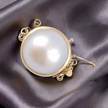 Load image into Gallery viewer, 14K Yellow Gold Triple Strands (3 Rows) 15mm White Mabe Pearl Clasp