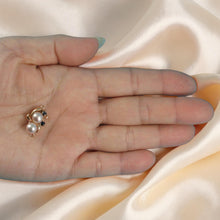 Load image into Gallery viewer, 14K Yellow Gold 2 Sapphire &amp; Pale Lavender Cultured Pearl Clasp