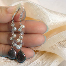 Load image into Gallery viewer, Sterling Silver Black Coin Pearl O Chain Dangle Earrings