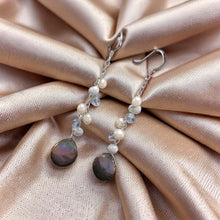 Load image into Gallery viewer, Sterling Silver Black Coin Pearl O Chain Dangle Earrings
