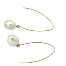 Load image into Gallery viewer, 14k Gold Filled V-Wire White Baroque Pearl Dangle Earrings