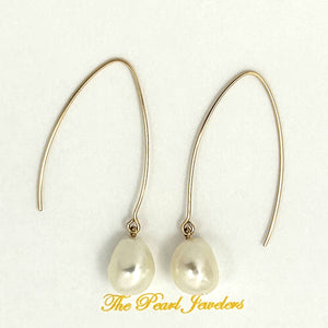 9100945 14K GOLD FILLED V SHAPED WIRE WHITE BAROQUE PEARL DANGLE EARRINGS