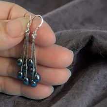 Load image into Gallery viewer, Sterling Silver Box Chain Hook Black Pearl Waterfall Earrings
