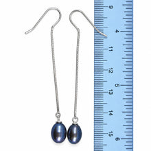 Load image into Gallery viewer, Sterling Silver Box Chain Black Pearl Earrings
