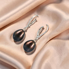Load image into Gallery viewer, Sterling Silver Leverback Black Pearl Dangle Earrings