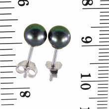 Load image into Gallery viewer, Sterling Silver Black Pearl Stud Earrings (5–5.5mm)