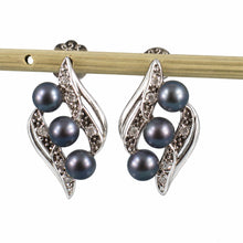 Load image into Gallery viewer, Sterling Silver Black Pearl &amp; Cubic Zirconia Stud Earrings