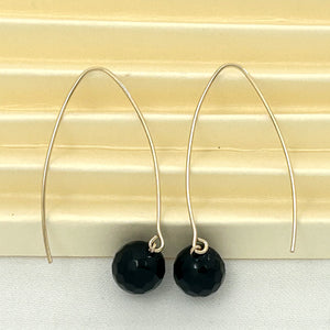 9111881  BLACK ONYX 14K GOLD FILLED V SHAPED WIRE DANGLE HOOK EARRINGS