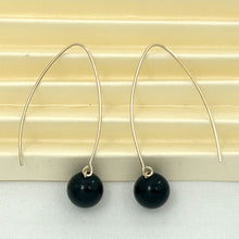 Load image into Gallery viewer, 9111891  BLACK ONYX 14K GOLD FILLED V SHAPED WIRE DANGLE HOOK EARRINGS