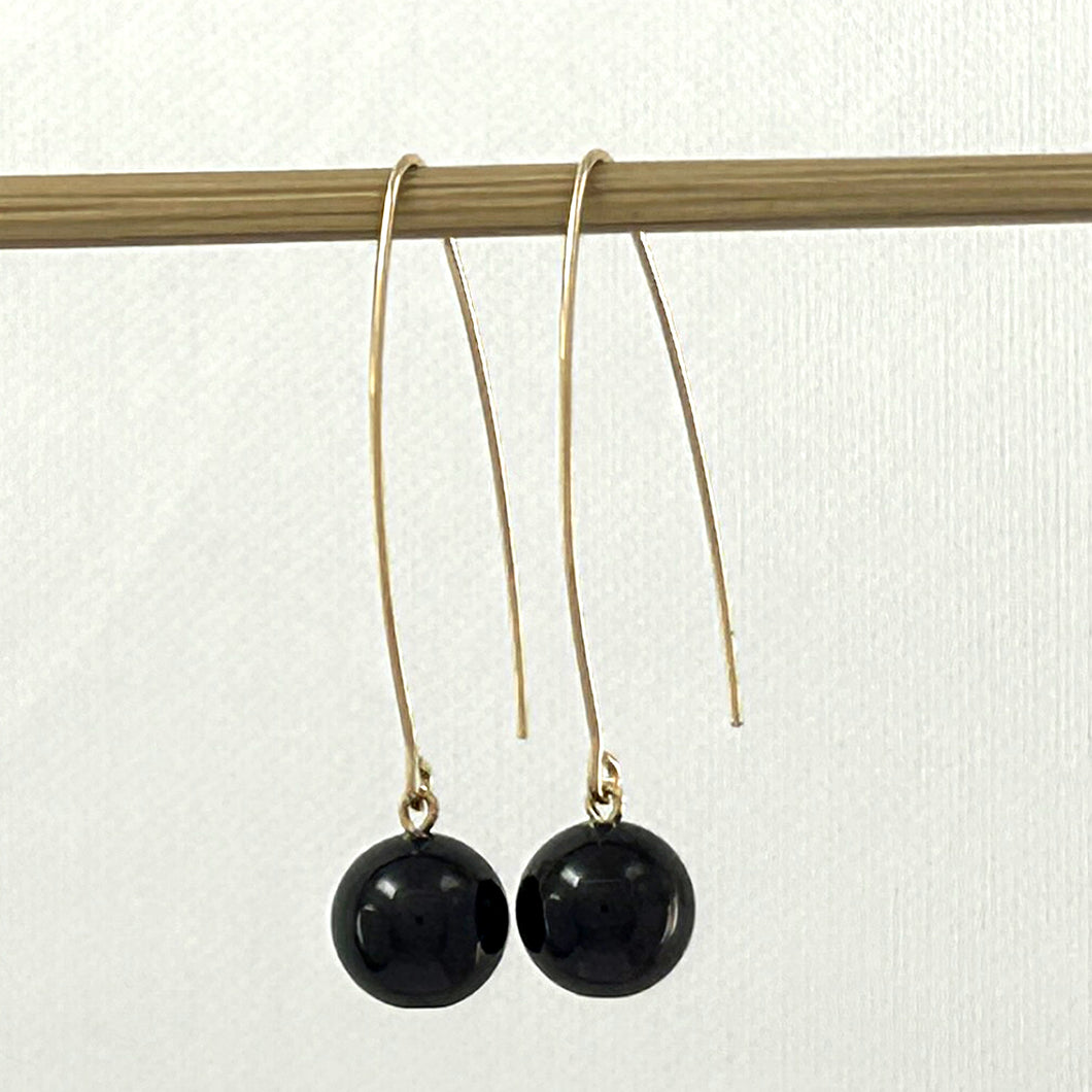 9111899  GARNET 14K GOLD FILLED V SHAPED WIRE DANGLE HOOK EARRINGS