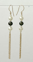 Load image into Gallery viewer, 9140073 14k Yellow Gold-Filled Hook Black &amp; White Freshwater Pearl Drop Earrings