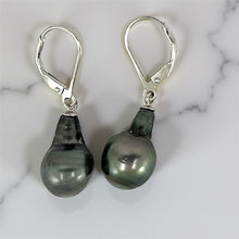 Load image into Gallery viewer, Solid Sterling Silver .925 Leverback Black Tahitian Pearl Earrings