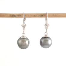 Load image into Gallery viewer, Solid Sterling Silver .925 Leverback Black Tahitian Pearl Earrings